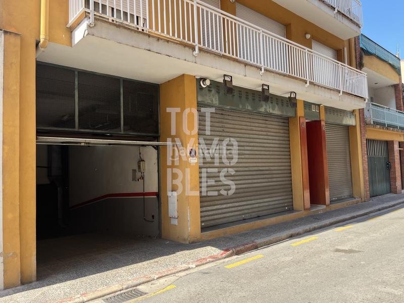 Foto 86de22dd-ca01-4d70-837d-12f1f96070a2. Parking coche en Santa Eugenia Girona