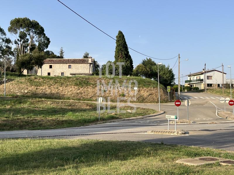 Foto 2b0cf6b4-43ef-4ab7-94ff-17e424db5120. Terreny residencial a Bescanó