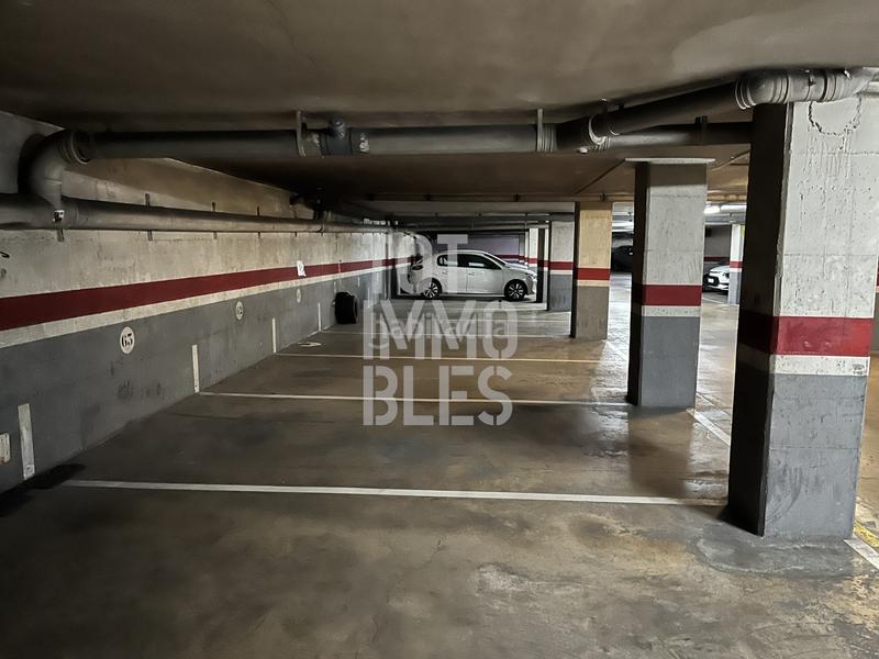 Foto 84a71096-1157-4ce1-a34a-d5f73f318c7d. Parking coche en Eixample Nord Girona