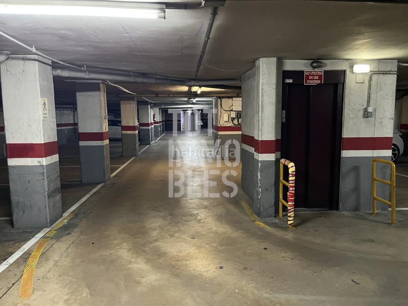 Foto 27568316-7916-4f38-9905-9f17564a3199. Parking voiture dans Eixample Nord Girona