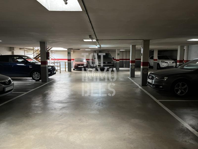 Foto 7aaacec0-8d13-40b3-be7e-018777f57938. Parking coche en Eixample Nord Girona