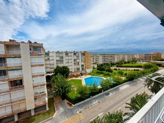 Studiowohnung in Carrer de joaquim serra 15. Estudio en la pineda
