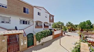 Maison à Calle principado de asturias travesia b 4. Casa adosada con garaje en rambla de los alamos