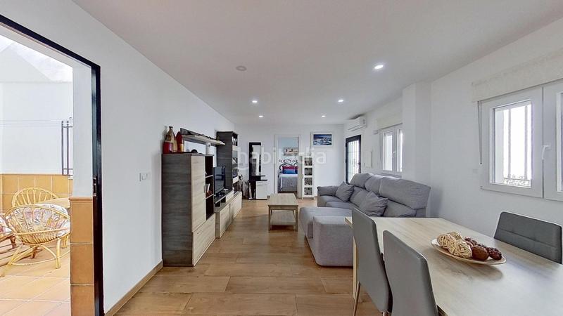 Foto 46b23c5b-ab08-43eb-9ad4-27cd0c24519d. House in travesía manuel peña alta-d 1 in Motril ciudad Motril