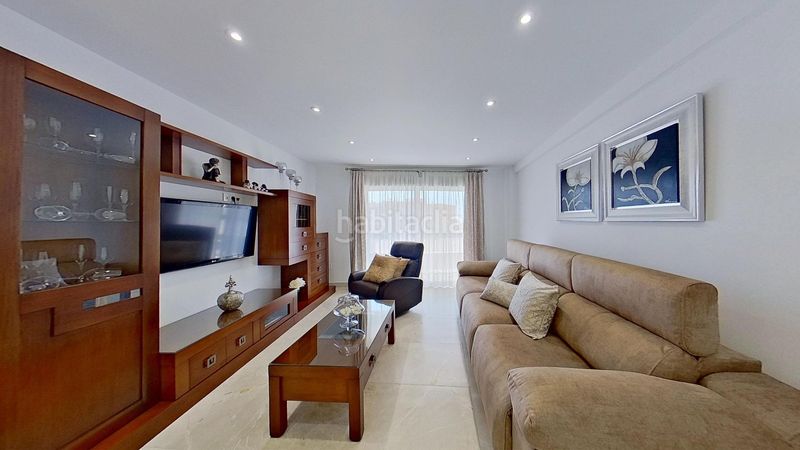 Foto e6091ec5-aa42-4351-b3dd-2e77b3977ca2. Pis amb aparcament a Motril ciudad Motril