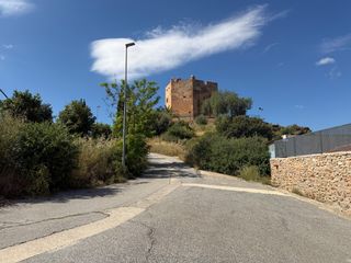 Terreny residencial a Calle almendros 21. Solar urbano en velez de benaudalla  ideal para vivienda unifami