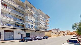 Pis a Avenida de julio moreno 66. Piso en la avenida principal del puerto de motril