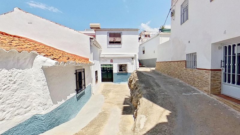 Foto f345b160-19e2-4890-ae2d-0d484402b14f. Casa a calle la fe 5 a Vélez de Benaudalla
