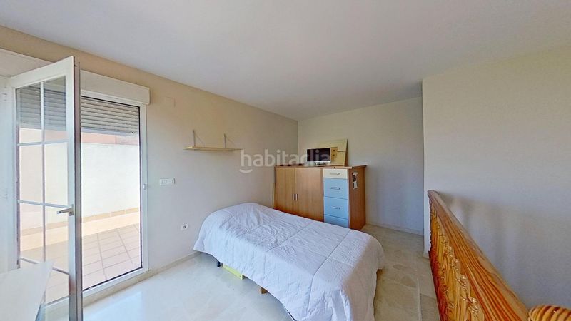 Foto 4c00f3a0-37e7-4d96-9158-918228ea2d5a. Casa amb aparcament a Motril ciudad Motril