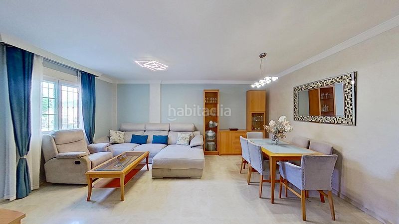 Foto a6e36957-8f5c-4730-a286-2e2d06aa26ab. Casa amb aparcament a Motril ciudad Motril