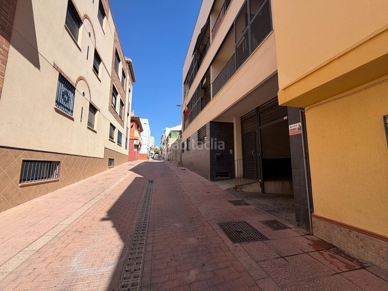 Foto d85fca8f-55ab-44a7-8a9e-d71f0672c0d1. Aparcament cotxe a calle de buenavista 18 a Motril ciudad Motril
