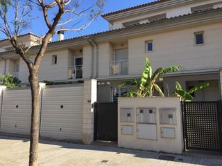Lloguer Casa adossada a San Antonio de Benagéber. Adosado en perfecto estado en san antonio de benageber