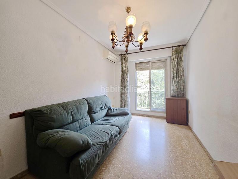 Foto 35c17f8e-d6bc-46b5-9de4-51d70d699c33. Piso un espacio para crecer, respirar y vivir en el corazón verde en Valencia