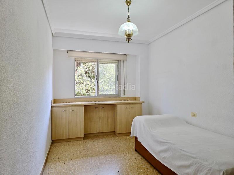 Foto bc54c542-ae02-4cbf-9f02-2ec1cc3b040a. Piso un espacio para crecer, respirar y vivir en el corazón verde en Valencia