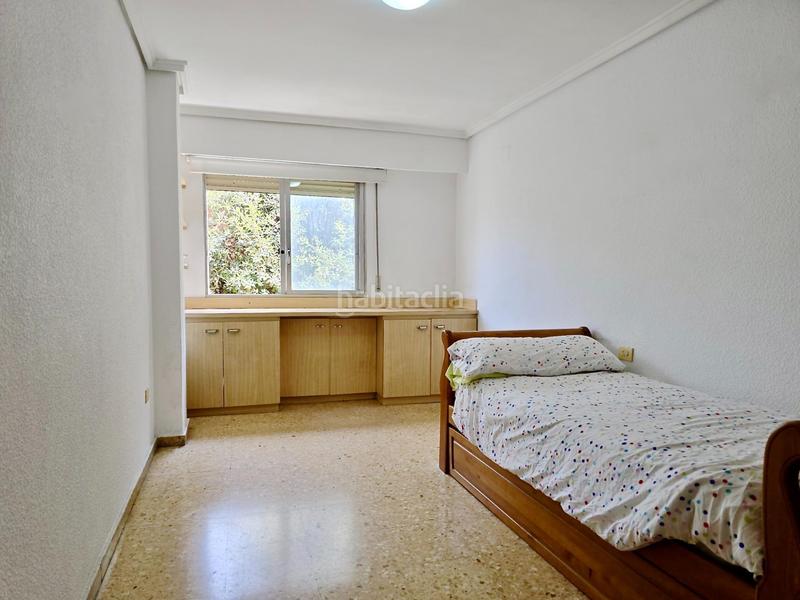 Foto e9436529-280f-49af-a8c3-677138c690d7. Piso un espacio para crecer, respirar y vivir en el corazón verde en Valencia