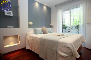 Pis  Calle mariana de san simeon. Bajo con galería acristalada, patio privado, piscina y garaje  b