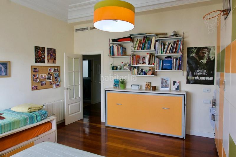 Foto b0d26e1c-7adb-4587-8658-67afce069641. Pis a El Botànic Valencia