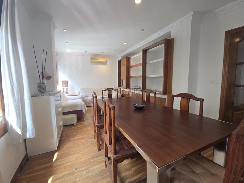 Foto b51b299c-8411-4186-817f-37df67c4485e. Affitto appartamento in Russafa Valencia