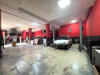 Trapasso Locale commerciale in Cardenal Benlloch. Traspaso taller mecánico en funcionamiento  204 m2  mislata