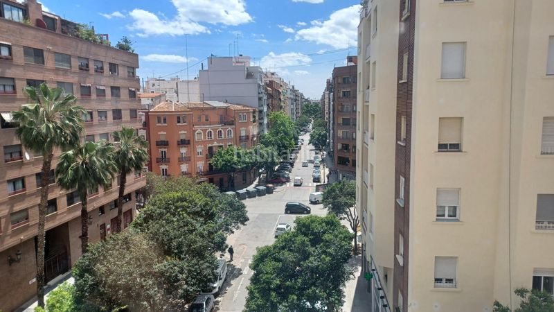 Piso amplio piso en La Petxina con garaje y trastero en Valencia - Imagen 9