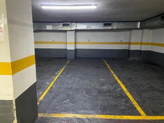 Car parking in Sant Francesc