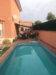 Maison jumelée à Calle cabo san miguel 12