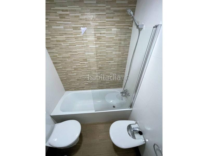 Foto 7fe5fa59-f6ad-4884-9fea-eead8cb1c36c. Affitto appartamento in españa 25 in Centro-San Felipe-Huerta Fava Línea de la Concepción (La)