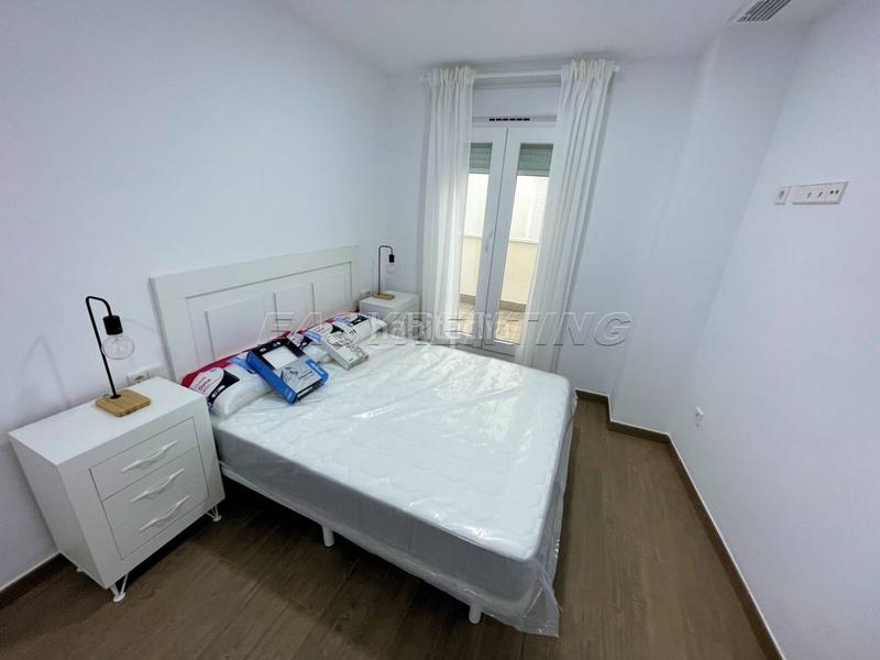 Foto 042fdee0-6c89-48c4-b6f2-766aec8135dd. Location appartement dans españa 25 dans Centro-San Felipe-Huerta Fava Línea de la Concepción (La)