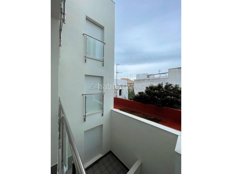 Foto bfd1c65e-6e6f-4d33-b598-87b79775e490. Location appartement dans españa 25 dans Centro-San Felipe-Huerta Fava Línea de la Concepción (La)