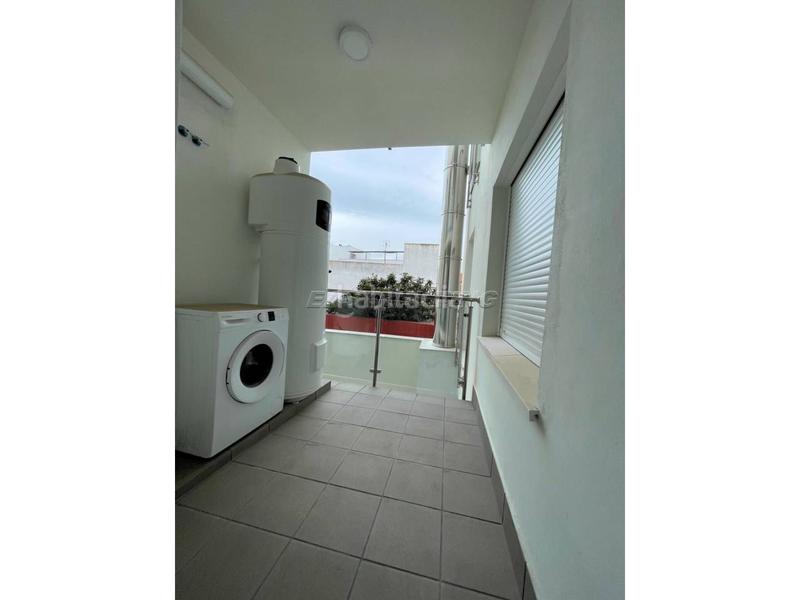 Foto d6cc4bfd-e476-4de9-8d8d-037fb472f09f. Location appartement dans españa 25 dans Centro-San Felipe-Huerta Fava Línea de la Concepción (La)