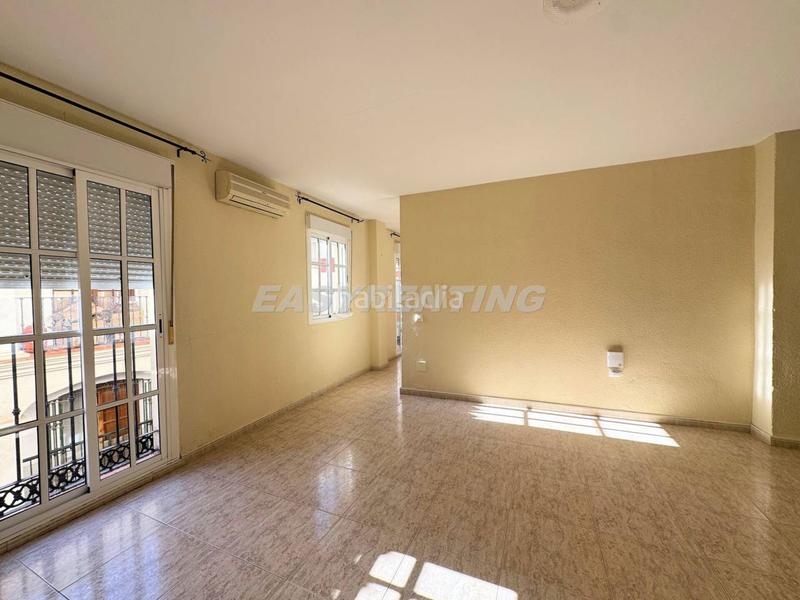 Foto aee6872d-5d1d-4ae4-962a-92f7111fa364. Pis a Centro-San Felipe-Huerta Fava Línea de la Concepción (La)