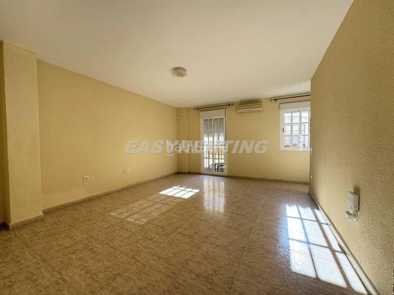 Foto df0e1d39-5c83-433a-987b-fb9e280eb95d. Pis a Centro-San Felipe-Huerta Fava Línea de la Concepción (La)