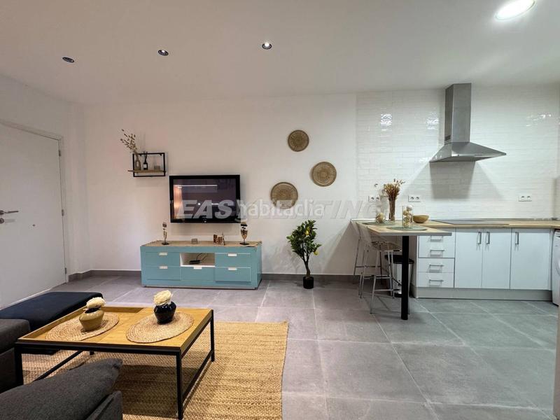 Foto 820ace42-92bf-441f-bb51-34a0c192930e. Alquiler apartamento  nuevo a estrenar cerca del centro planta baja en Línea de la Concepción (La)