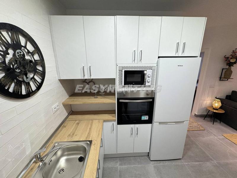 Foto dab8b08f-0cc6-4d40-9b61-ff9633dc2dd8. Alquiler apartamento  nuevo a estrenar cerca del centro planta baja en Línea de la Concepción (La)