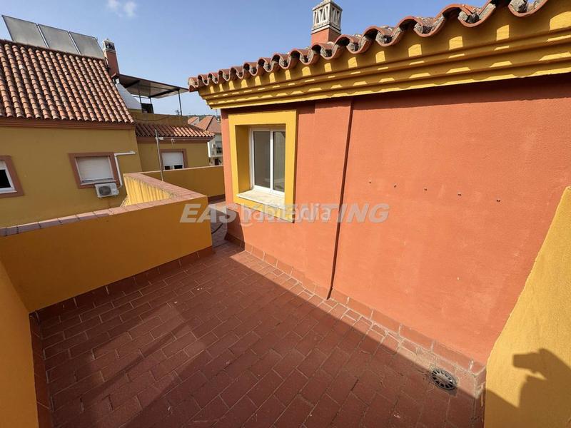 Foto 053acfb2-b30f-4448-bed6-a10513b20ae9. Reihenhaus mit parking in Barrios (Los)