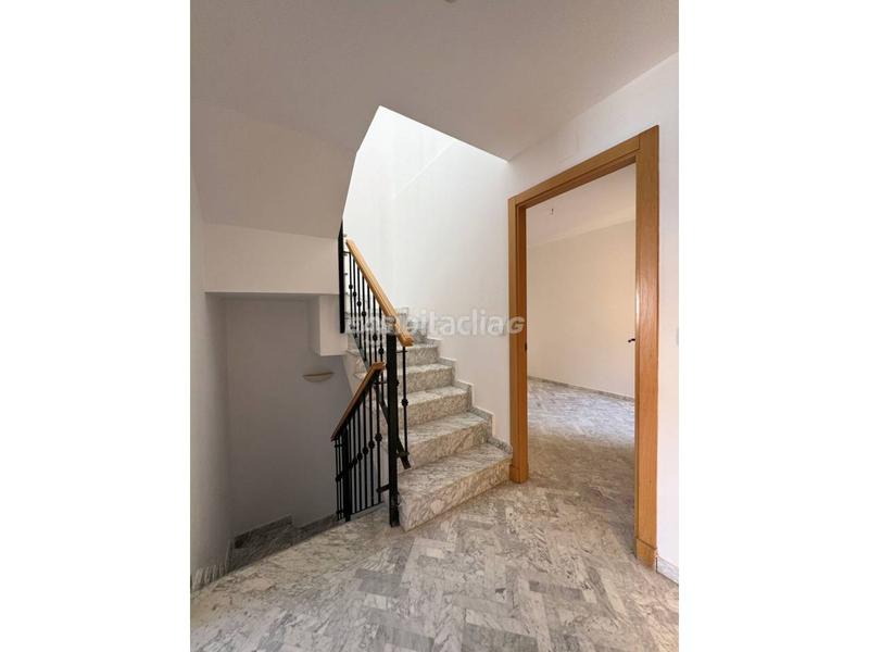 Foto 2df23406-ebfe-40d4-a540-fba9304016ff. Reihenhaus mit parking in Barrios (Los)