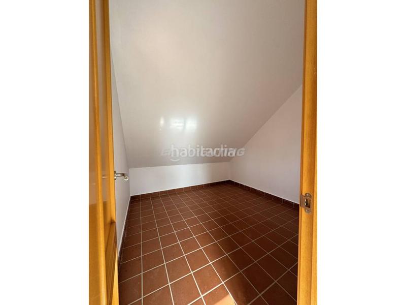 Foto 32ef1e2a-e00f-42e4-a318-65385aa80aff. Reihenhaus mit parking in Barrios (Los)