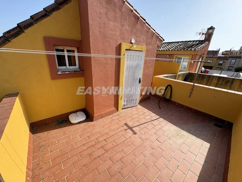 Foto 7d0e3de0-bdb2-497b-8417-6d4bbf0928ac. Reihenhaus mit parking in Barrios (Los)