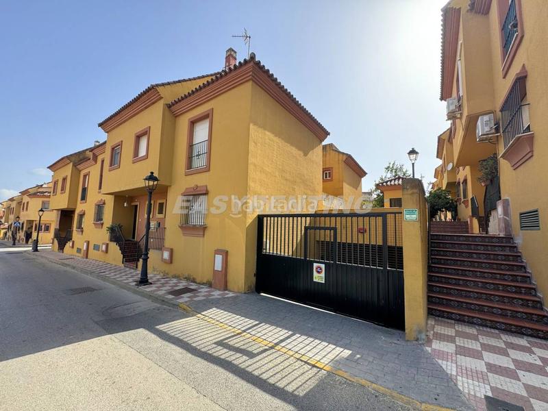 Foto 9923001a-1473-49e3-963a-a641abebbf05. Reihenhaus mit parking in Barrios (Los)