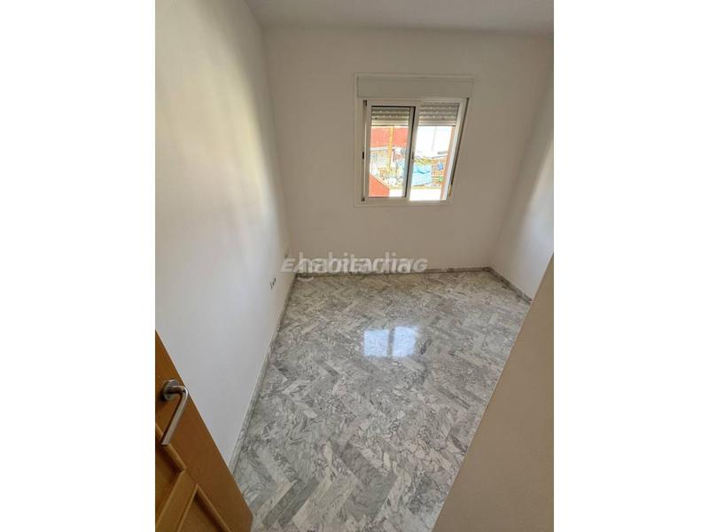 Foto d197945e-1e20-4543-adf0-5c874326a19f. Reihenhaus mit parking in Barrios (Los)