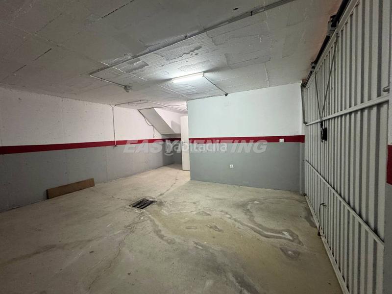 Foto d8da9758-324c-4605-80e9-5f29995bd130. Reihenhaus mit parking in Barrios (Los)