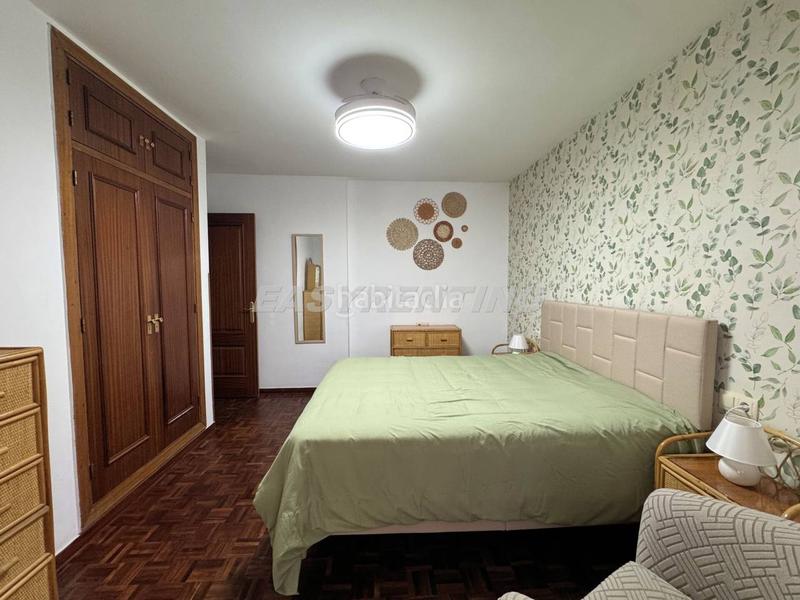 Foto 282056c2-a7c4-4c7e-9070-b6ebb2c205ba. Lloguer pis a Centro-San Felipe-Huerta Fava Línea de la Concepción (La)