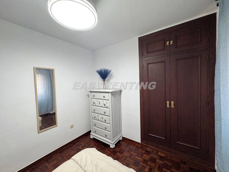 Foto 703db01c-9848-4fc7-adfe-6cca9039f6e8. Lloguer pis a Centro-San Felipe-Huerta Fava Línea de la Concepción (La)