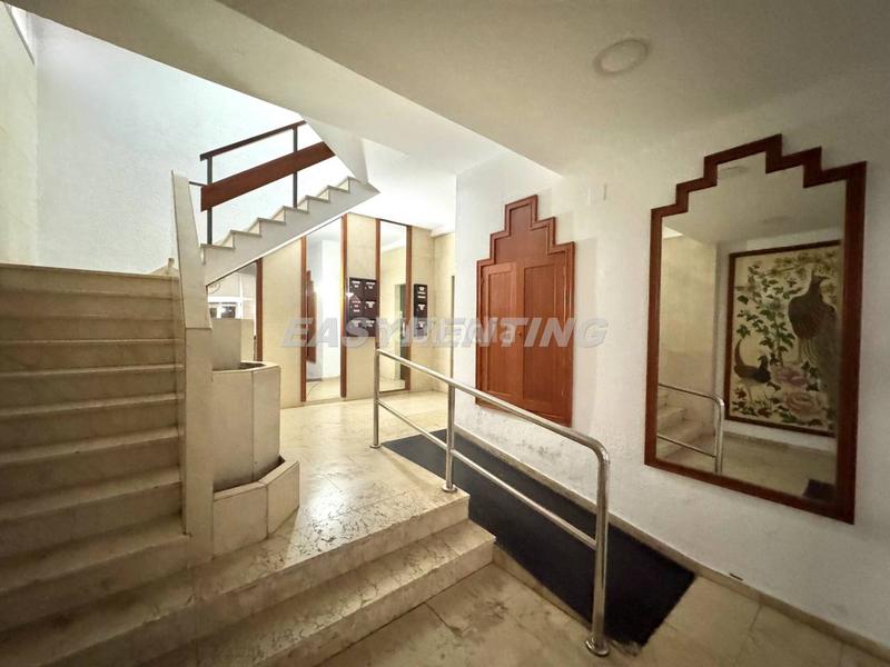 Foto 9d9e9cb0-a15f-42a6-b5c1-24ae83c0b1c4. Lloguer pis a Centro-San Felipe-Huerta Fava Línea de la Concepción (La)