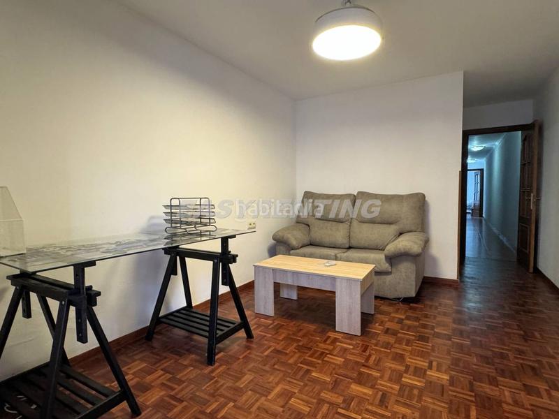 Foto df9c8f62-59f8-470c-807f-fc6c89720e43. Lloguer pis a Centro-San Felipe-Huerta Fava Línea de la Concepción (La)