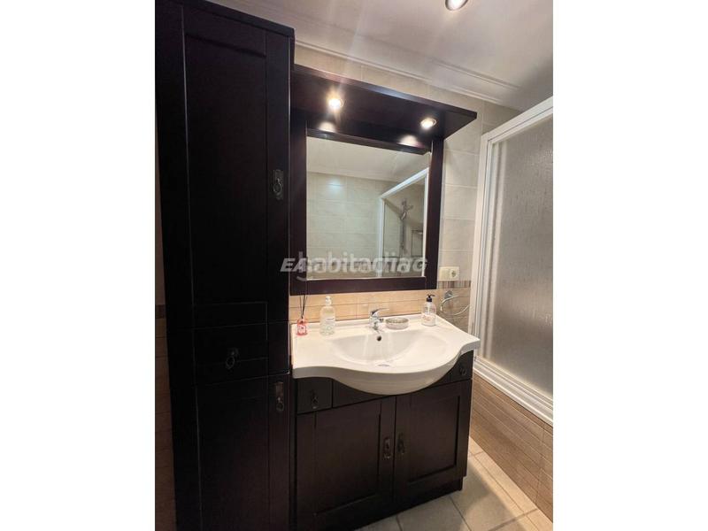 Foto e0fe6aa7-a503-494d-b675-ca42f22a7c8b. Lloguer pis a Centro-San Felipe-Huerta Fava Línea de la Concepción (La)