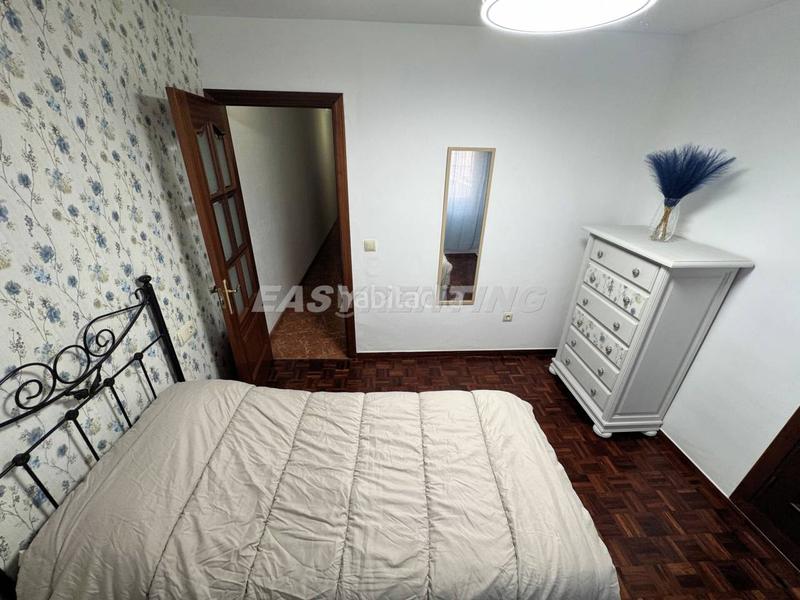 Foto e2002ba2-1504-47fd-a2c3-db64ea6a9c55. Lloguer pis a Centro-San Felipe-Huerta Fava Línea de la Concepción (La)