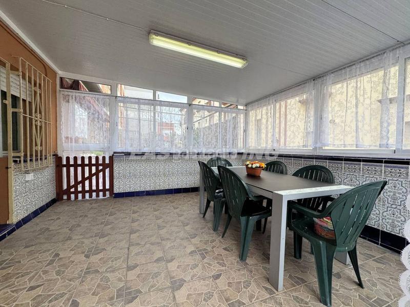 Foto f39823c6-753a-49d6-99a8-274f88d4bd24. Lloguer pis a Centro-San Felipe-Huerta Fava Línea de la Concepción (La)