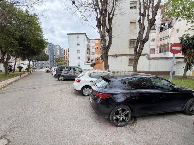 Foto a6084a49-f845-48db-bfb5-b83fc4cfc1d3. Pis a San Pedro-Gabriel Miró-María Guerrero Línea de la Concepción (La)