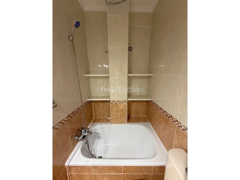 Foto e5b6f8ff-2764-4885-82ae-96f0b174151c. Pis a Santa Bárbara-Ciudad Deportiva Línea de la Concepción (La)